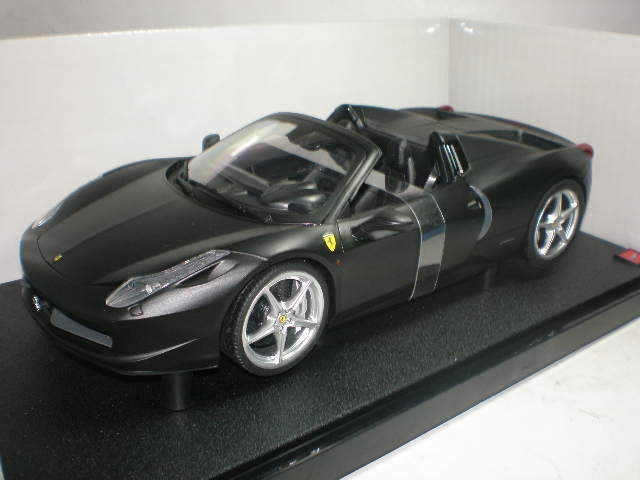 Nouveaut : Ferrari 458 Spider Noir mat HotWheels 1/18