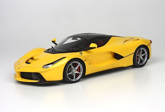 BBR : Ferrari LaFerrari Jaune / Toit Noir au 1/18