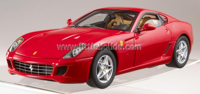 Photos officielles de la 599 GTB Fiorano Elite 1/18 !