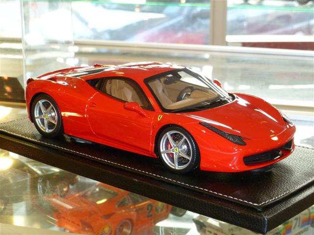 Photos de la Ferrari 458 Italia BBR Rosso Corsa au 1/18