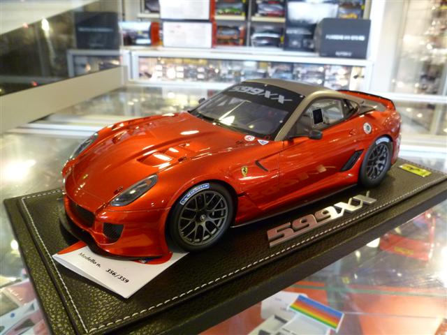 Photos de la Ferrari 599XX Rouge mtal de BBR au 1/18