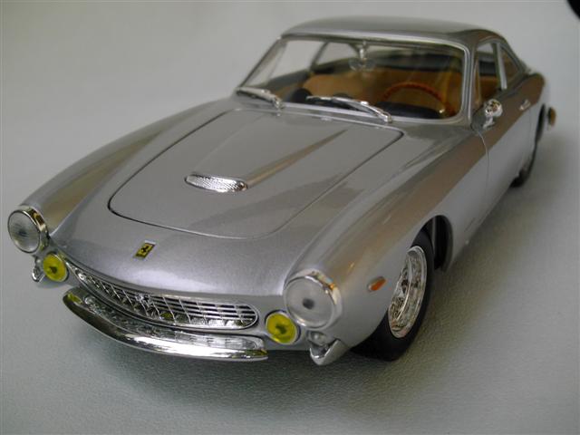 Ferrari 250 GT Lusso Hot Wheels grise dispo en import