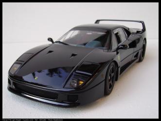 Sortie de la F40 Light Weight Kyosho 1/18 en noir