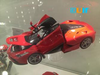 Nuremberg 2014 : Elite prsente la Ferrari LaFerrari 1/18