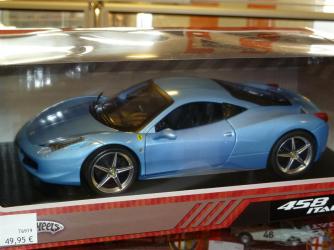 Photos de la Ferrari 458 Italia Bleue HotWheels au 1/18