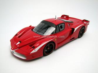 Premires photos de la FXX Evoluzione Rosso Corsa Elite 1/18