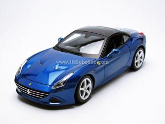 Bburago Race &Play : Nouveaut Avril 2015 : Photos de la Ferrari California T Bleue ferme 16003BL 1/18