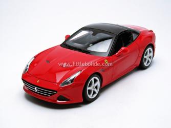 Bburago Race &Play : Nouveaut Avril 2015 : Photos de la Ferrari California T Rouge ferme 16003R 1/18