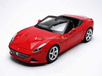 Bburago Race &Play : Nouveaut Avril 2015 : Photos de la Ferrari California T Rouge ouverte 16007R 1/18