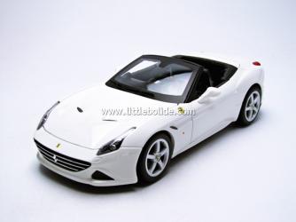 Bburago Race &Play : Nouveaut Avril 2015 : Photos de la Ferrari California T Blanche ouverte 16007W 1/18