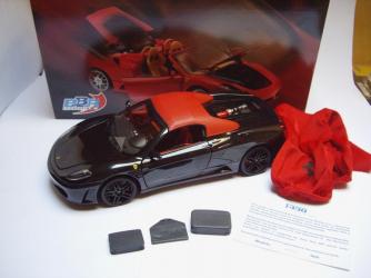 Nouveaut BBR : Ferrari F430 Spider noire au 1/18 !
