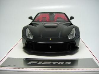 Davis & Giovanni : Nouveaut : Sortie de la Ferrari F12 TRS Nero Daytona au 1/18