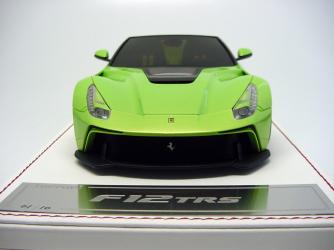 Davis & Giovanni : Nouveaut : Sortie de la Ferrari F12 TRS Verde Ithaca au 1/18