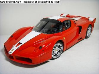 EXCLU ! Photos de la Ferrari FXX Elite 1/18 Rouge !!!!