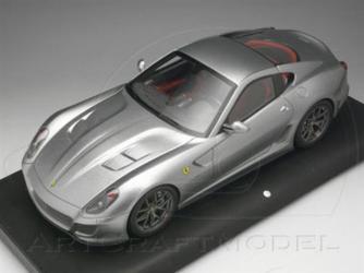 Photo de la Ferrari 599 GTO MR Models Grise 1/18