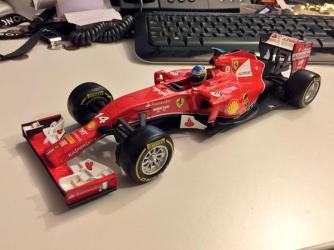 HotWheels : Nouveaut Dec. 2014 : Les Ferrari F14-T Alonso 1/18 arrivent