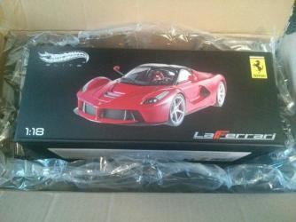 Elite : Ferrari LaFerrari Rosso Corsa 1/18 : La flambe des prix tait prvisible