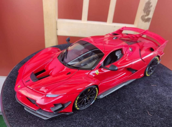 Bburago :  Retour sur la Ferrari FXX-K Evo en Rosso Corsa au 1/18