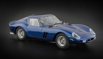 CMC : Preview : Photos de la Ferrari 250 GTO bleue 1/18