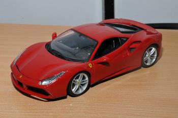 Bburago : Photos dtailles de la nouvelle Ferrari 488 GTB Race & Play Rouge 1/18