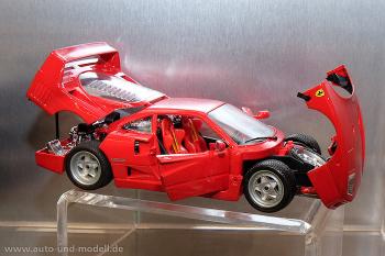 Nuremberg 2016 : Bburago Race & Play : Vers une ressortie de la Ferrari F40 au 1/18 ??!!