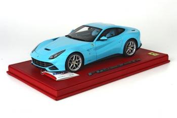 BBR : Photos de la Ferrari F12 Baby Blue jantes grises 1/18