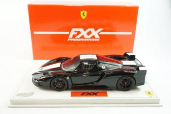 BBR / Raceline Models : Nouveaut Septembre 2018 : Dcouvrez la Ferrari FXX Noire bande italienne - Socle blanc au 1/18