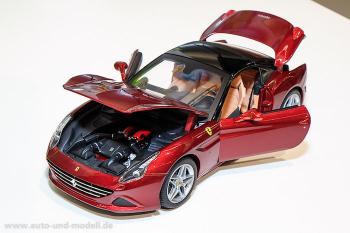 Nuremberg 2015 : Burago : Reconnaissez les Ferrari California T Signature et les Race & Play au 1/18