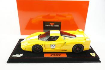 BBR : Nouveaut Septembre 2018 : Dcouvrez la Ferrari FXX Giallo Modena #22 - Socle noir au 1/18