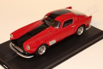 Berlinetta : Photos de la Ferrari 250 GT TDF rouge & noire 1/18