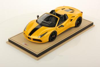 MR Models : Nouveaut Juillet 2016 : Ferrari 488 Spider Giallo Tristrato & Bande noire 1/18