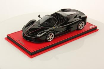 MR Models : Nouveaut 2017 : Retour sur la Ferrari LaFerrari Aperta Nero Daytona 1/18