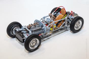 ToyFair Nuremberg 2018 : CMC : Photos de l'impressionnant chssis de Ferrari D50 au 1/18 !