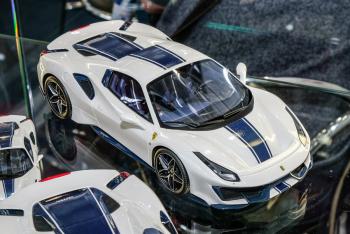 Nuremberg 2019 : BBR : Photo de la Ferrari 488 Pista Aperta avec toit ferm au 1/18