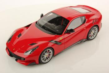 MR Models : Nouveaut Juin 2016 : Photos de la Ferrari F12 TDF Rosso Corsa au 1/18