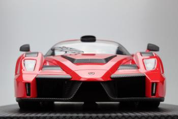 Top Marques : Preview Octobre 2018 : TOP064D : Photos de la future Gemballa Enzo MIG-U1 rouge au 1/18