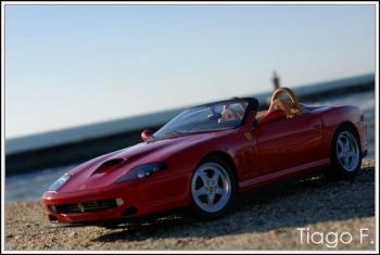 Photos de la Ferrari 550 Barchetta Rouge Elite 1/18