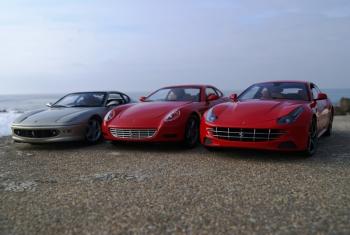 Photos de la famille 2+2 Ferrari 1/18