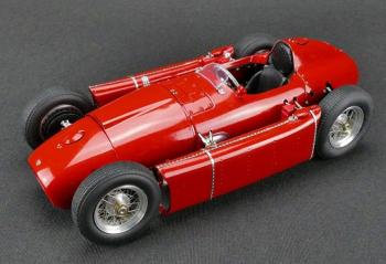 CMC : A venir : Photos du prototype de la Lancia D50 au 1/18 !