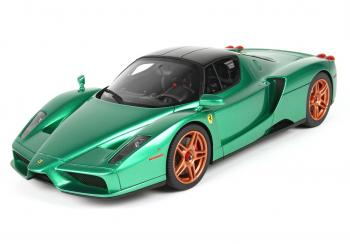 BBR : Nouveaut Juillet 2019 : P18134MG : Photos de la nouvelle Ferrari Enzo en rsine Vert meraude au 1/18