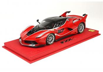 BBR : Rdition galement de la Ferrari FXX-K N10 Abu Dhabi en socle vitrine 1/18
