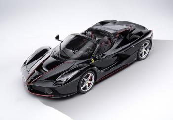 BBR : Preview : Nouvelles photos de la future Ferrari LaFerrari Aperta noire 1/18