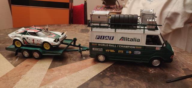 IXO : Nouveaut Juillet 2019 : Un camion Fiat 242 Alitalia pour aller avec votre Lancia Stratos au 1/18