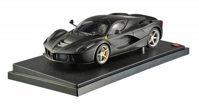 HotWheels : Photos officielles de la Ferrari LaFerrari noir mat au 1/18