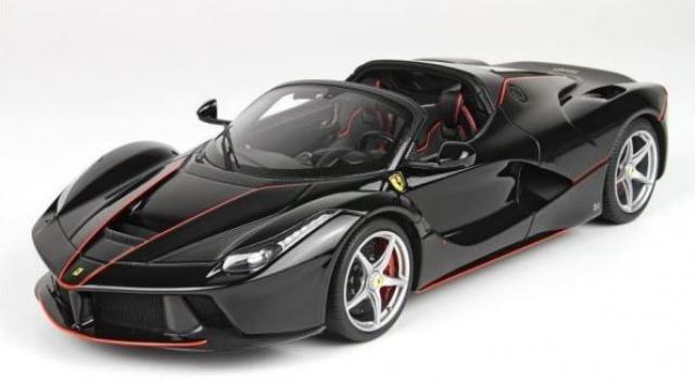 BBR : Preview : Premire photo de la future Ferrari LaFerrari Aperta noire 1/18
