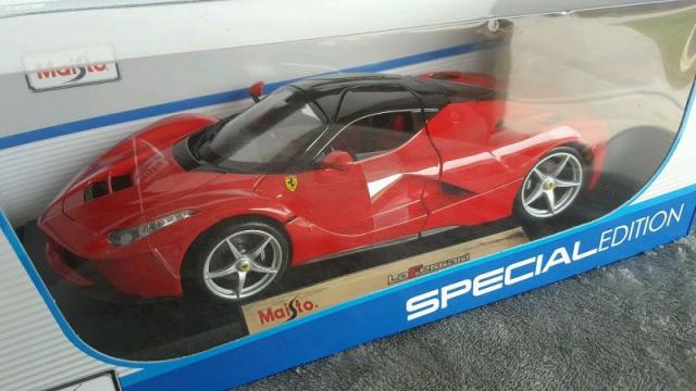 Maisto : La Ferrari LaFerrari rouge galement disponible chez le fabricant au 1/18