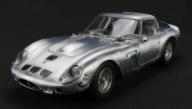 CMC : Nouveaut Mars 2016 : Ferrari 250 GTO Faon Aluminium bross "Techno-Promo Model" - Sans moteur ni intrieur au 1/18