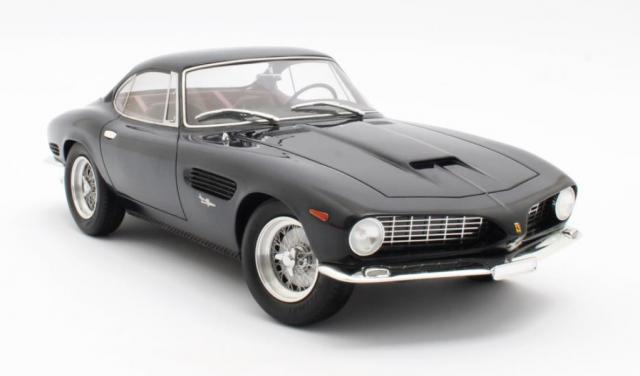 Matrix Scale Models : Preview 2019 : La superbe Ferrari 250 GT Bertone #3269GT en bleu marine au 1/18