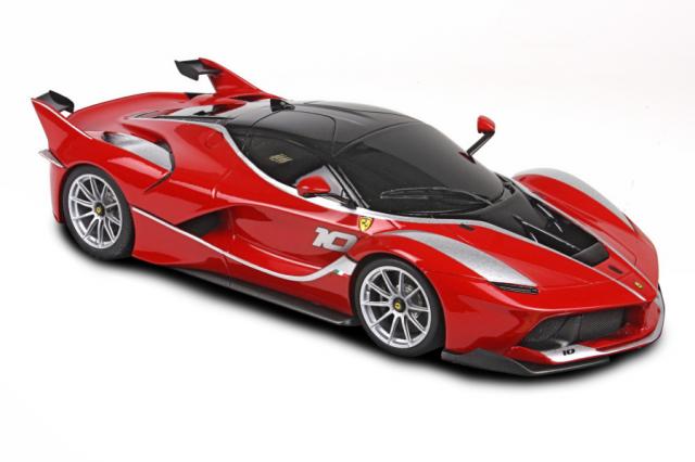 BBR : Prvision 2015 : La Ferrari FXX-K Rosso Corsa N10 Abu Dhabi en boite vitrine au 1/18