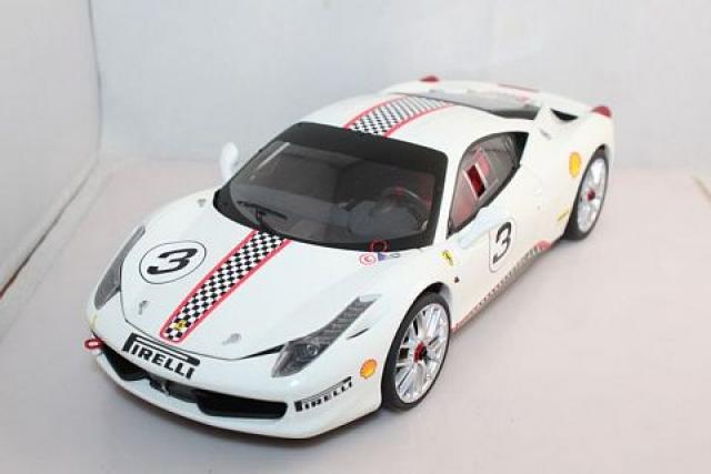 A venir : Ferrari 458 Challenge #3 Blanche Elite 1/18